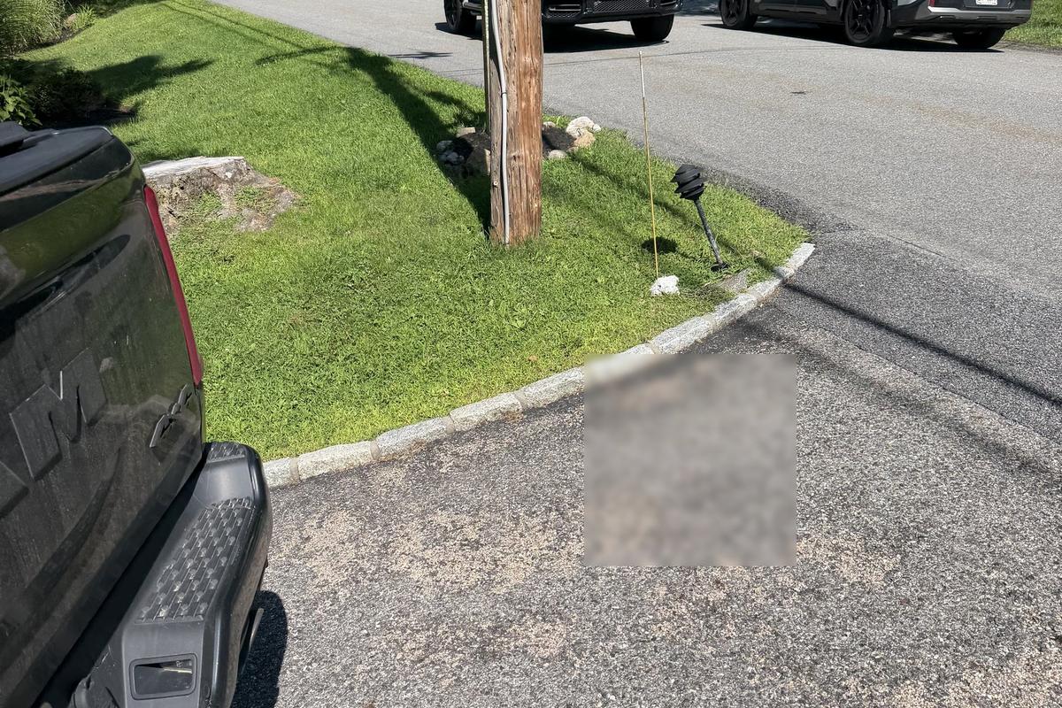 Mo Beler's Mercedes-Benz G-Wagon photographed at the scene. No front license plate is visible, which is a violation of New York Vehicle and Traffic Law § 402.